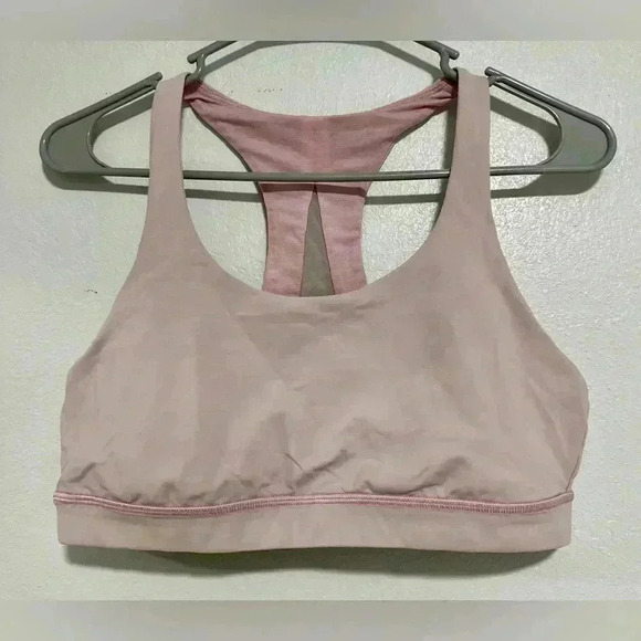 42. Lululemon Invigorate Sports Bra Size 10 Peach Color - Picture 3 of 6